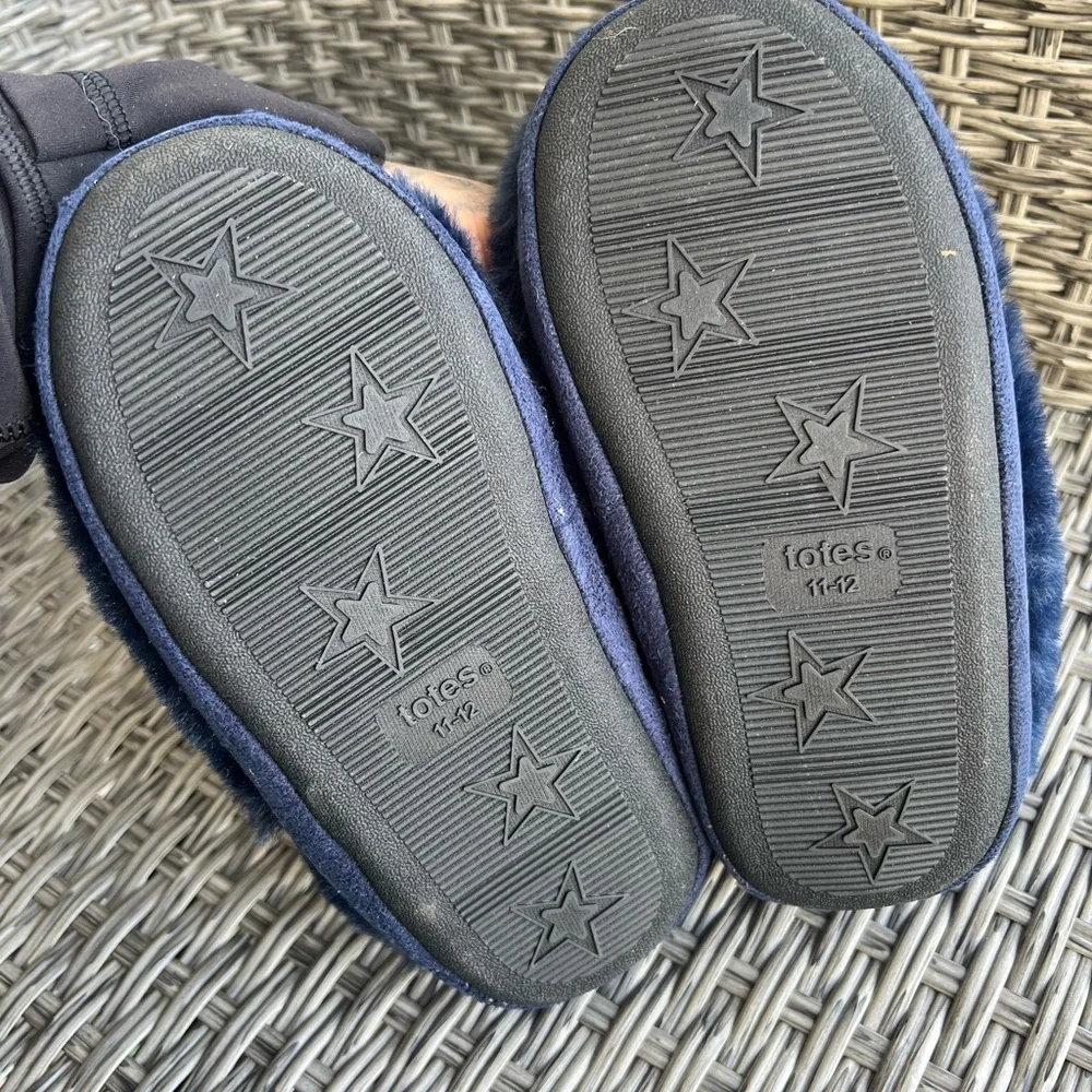 Totes Cozy‎ Monsters Kids Slippers